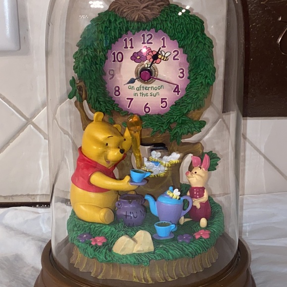 Vintage RARE Disney Winnie the Pooh domed Clock - Picture 4 of 10